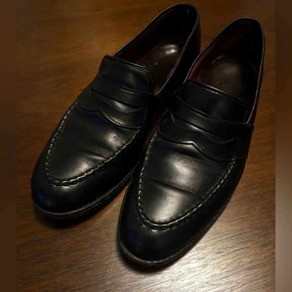 Allen Edmonds Sleek Black Leather Slip-On Loafer 10 1/2D
